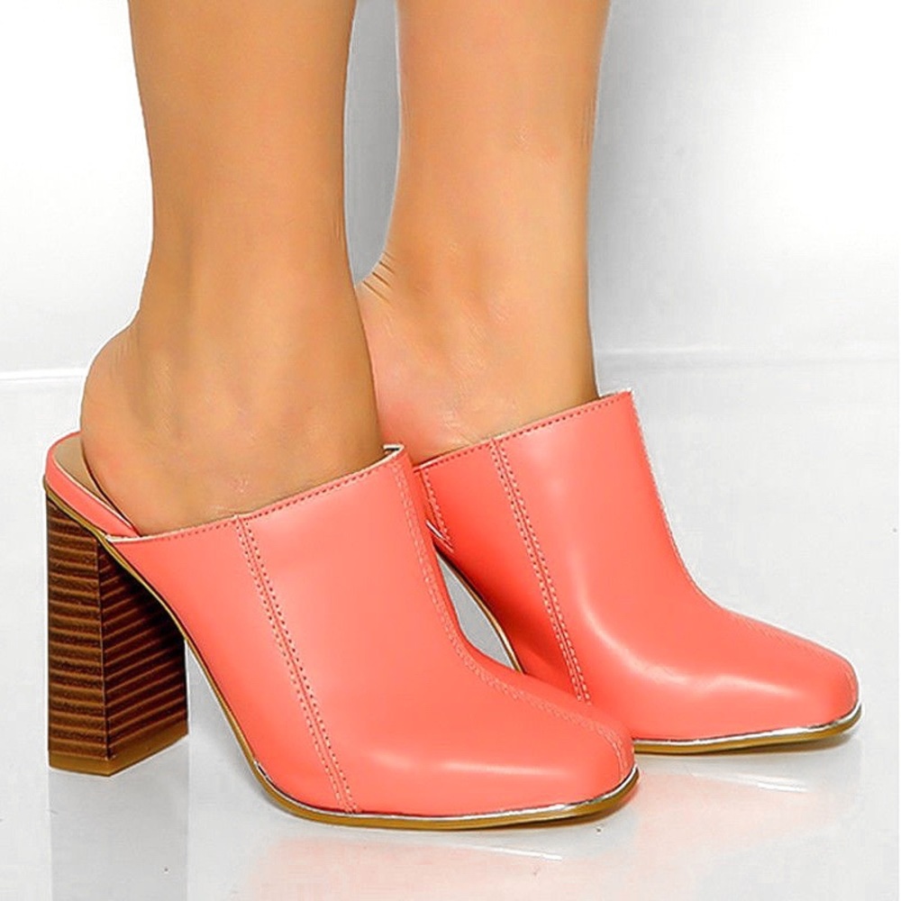 👡 WHITE FAUX LEATHER STITCHED CHUNKY HEEL MULES! - Picture 14 of 16